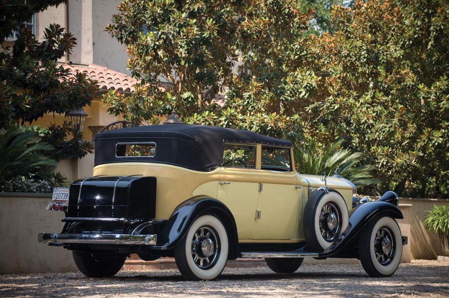  Pierce-Arrow Model 54 Convertible Sedan 1932 года  (фото 3 из 17)